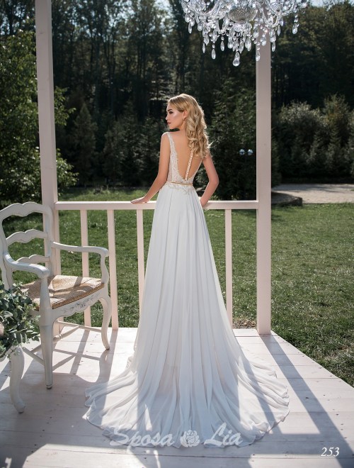https://www.sposa-lia.com/images/stories/virtuemart/product/253       (3).jpg